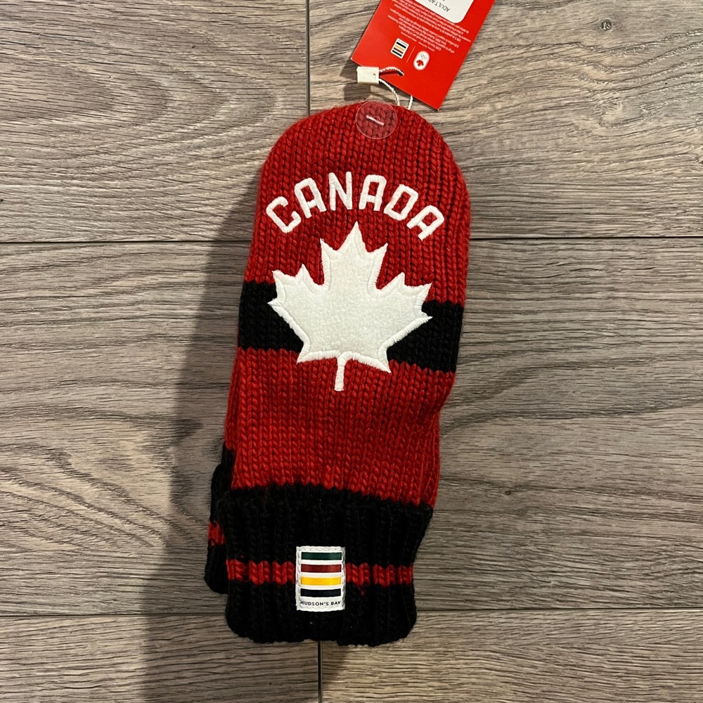 Hudson’s Bay Knit Mittens